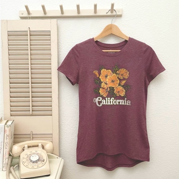 California Poppies Ladies Purple Tee, Classic Tee with Hi Lo Hemline, Sm… - Picture 1 of 7